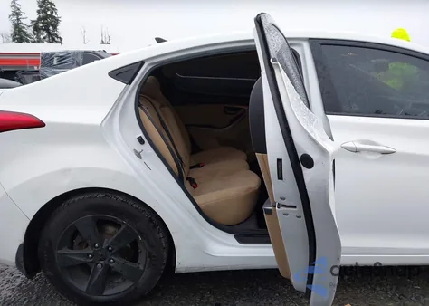 2012 Hyundai Elantra Gls z USA, uszkodzony, nr VIN 5NPDH4AE5CH106303